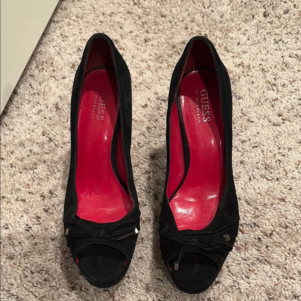 GUESS Women's Black Peep Toe Heels